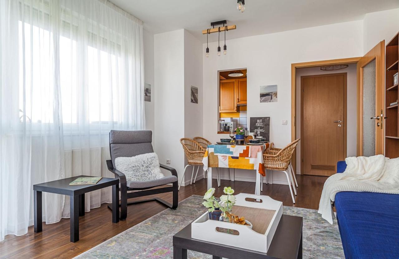 Almere With Free Parking Budapest Exterior photo